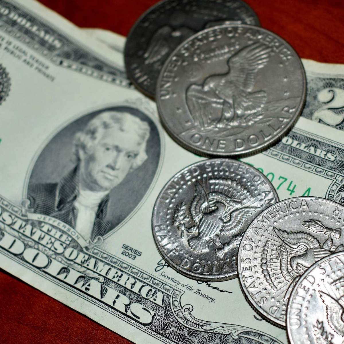Старые доллары – обмен купюр, как менять и влияет на курс