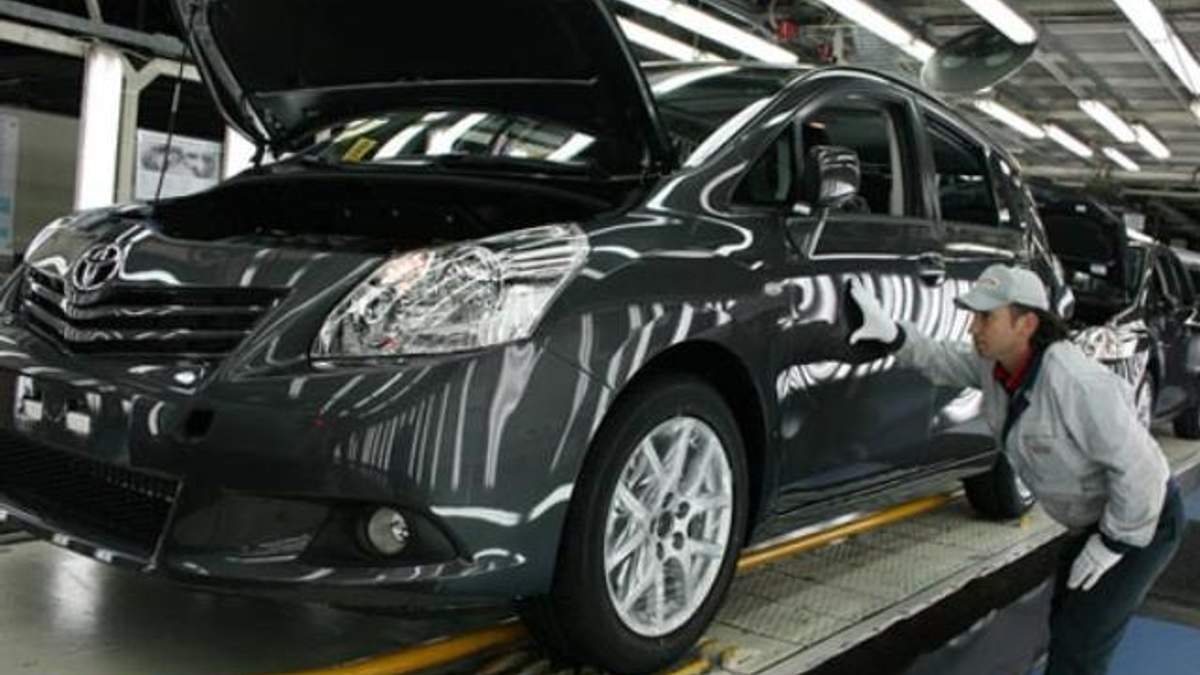 Повені в Таїланді зупинять заводи Toyota у Північній Америці Повені в Таїланді зупинять заводи Toyota у Північній Америці 