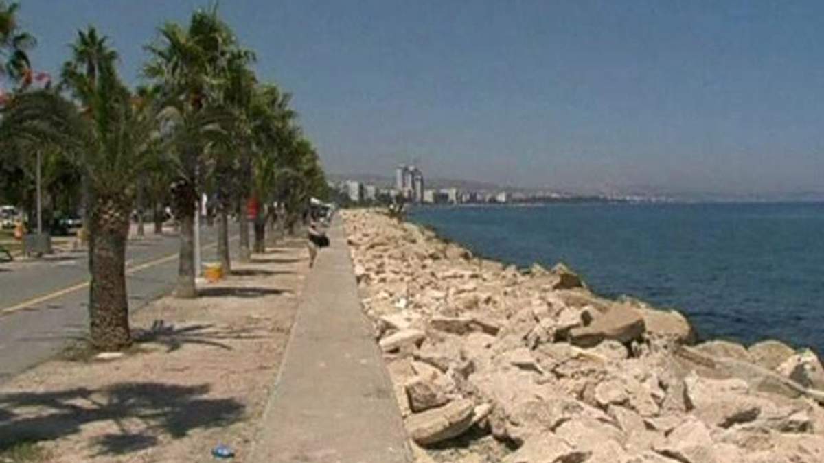 Fitch знизило довгостроковий рейтинг Кіпру