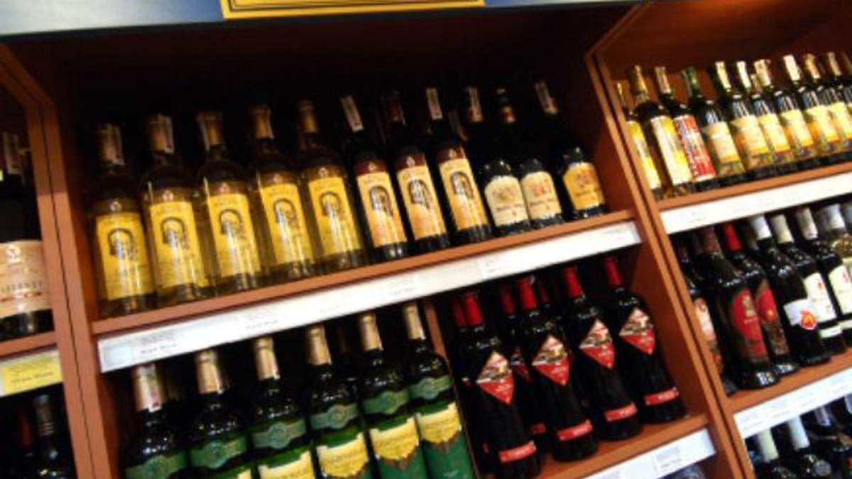 Молдова хоче обговорити з Росією ситуацію з імпортом вина   