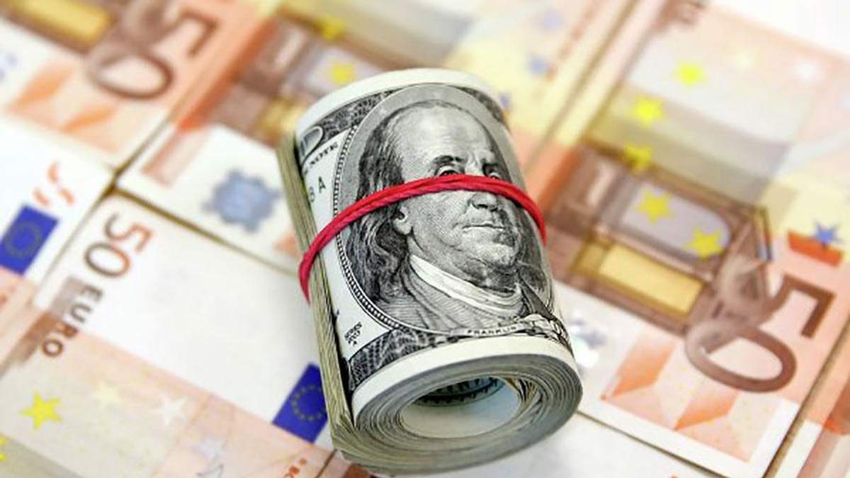 Курс валют НБУ на 5 вересня: євро та долар суттєво додали у ціні Курс валют НБУ на 5 вересня: євро та долар суттєво додали у ціні