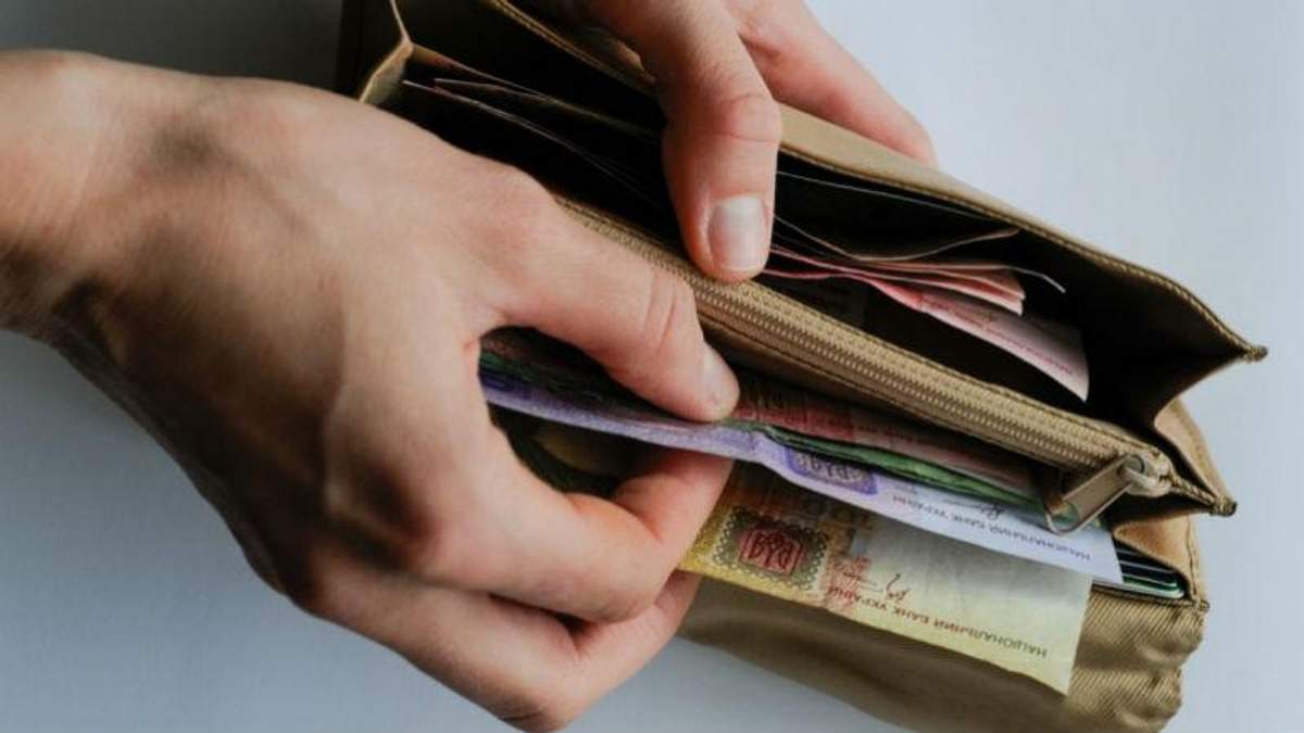 В Украине минимальная зарплата в 2018 году может снова вырасти В Украине минимальная зарплата в 2018 году может снова вырасти