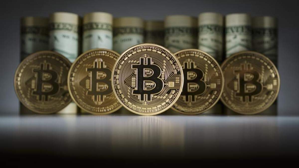 Биткойн начал падение Биткойн начал падение