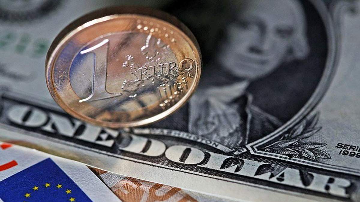 Готівковий курс валют 4 січня в Україні Готівковий курс валют 4 січня в Україні