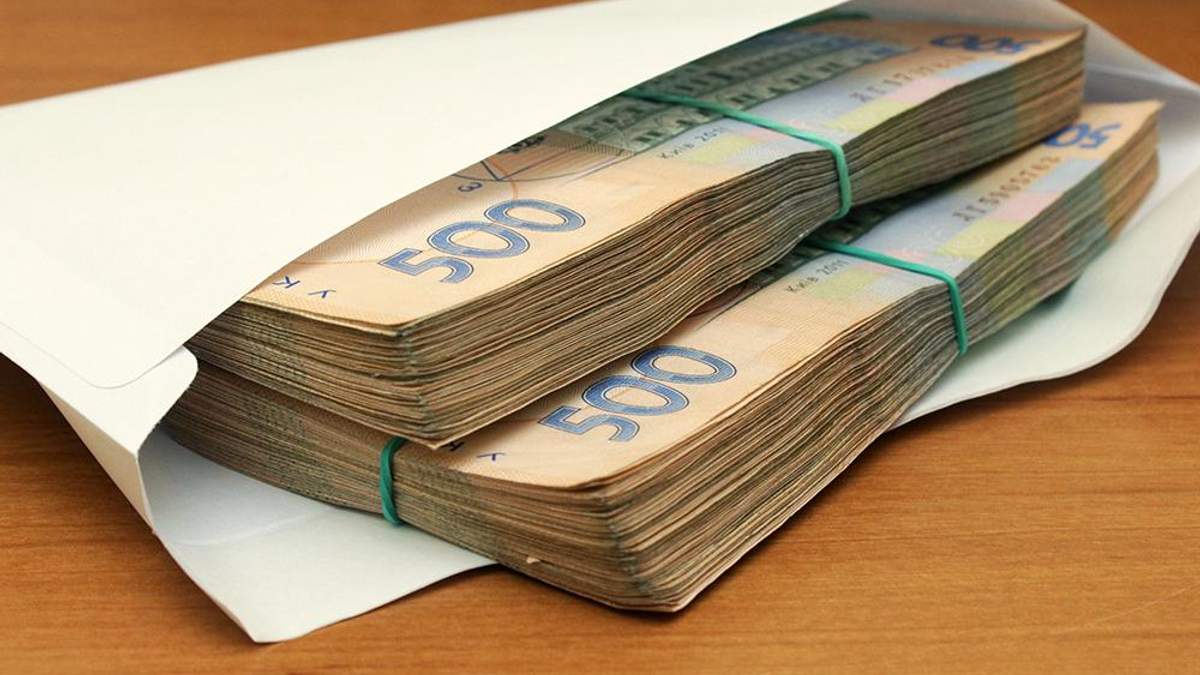 Сколько украинцев получают зарплаты в конвертах: информация от ГФС