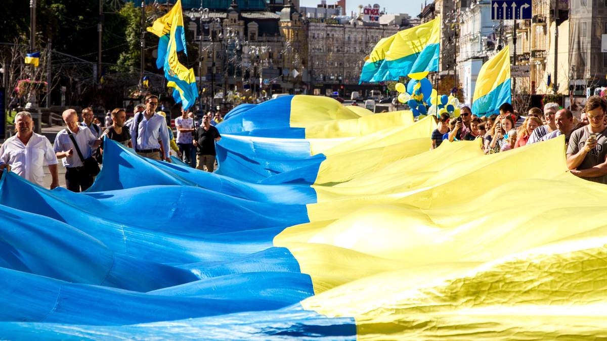 Що суспільство вимагає від Президента України?