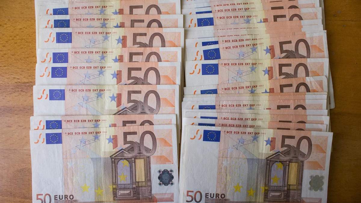 Готівковий курс валют на 01.10.2019: курс долару та євро Готівковий курс валют на 01.10.2019: курс долару та євро
