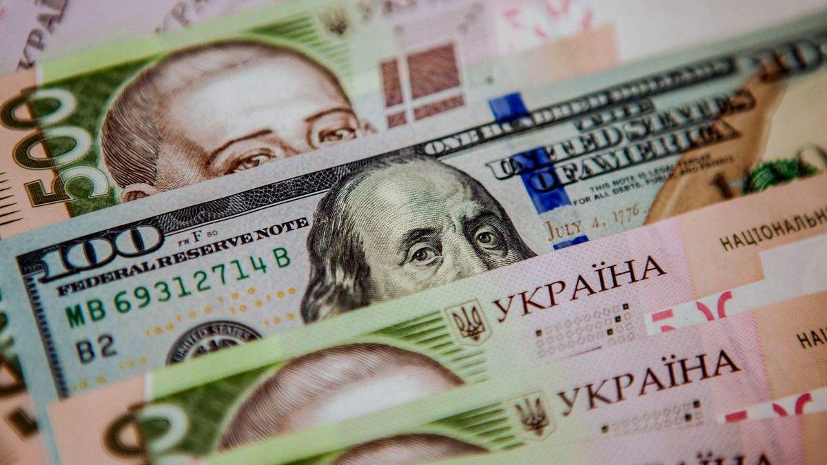 Сезонное падение гривны началось Сезонное падение гривны началось