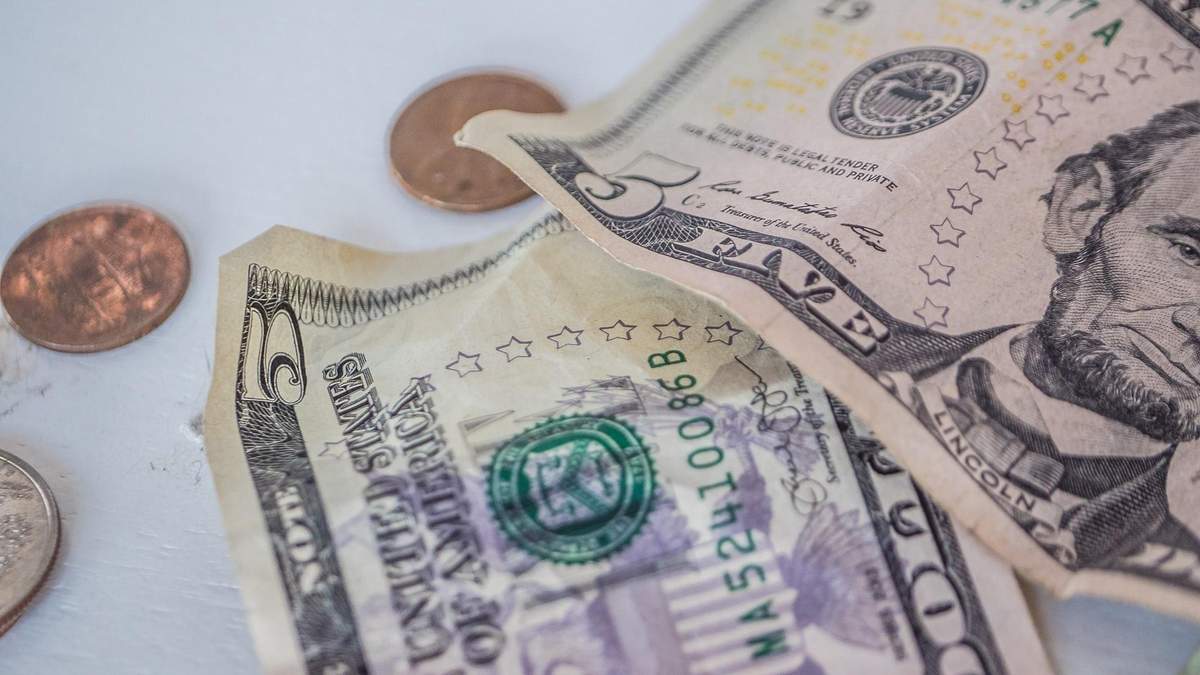 Готівковий курс валют на 04.10.2019: курс долару та євро Готівковий курс валют на 04.10.2019: курс долару та євро