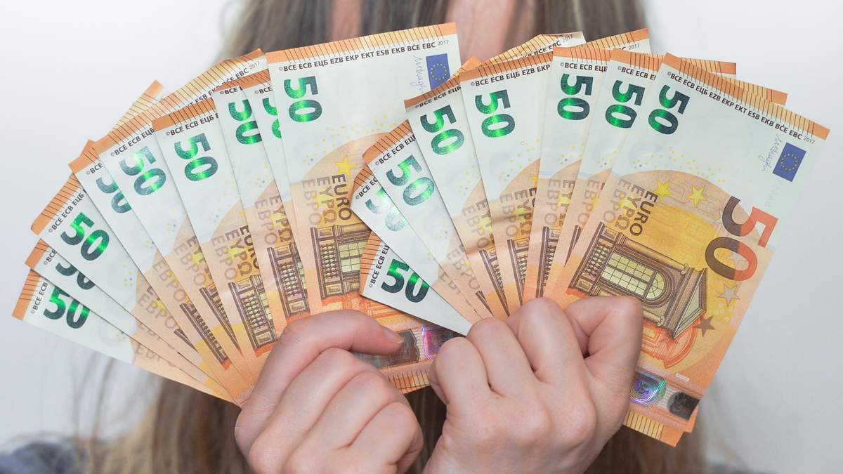Готівковий курс валют на 04.11.2019: курс долару та євро Готівковий курс валют на 04.11.2019: курс долару та євро