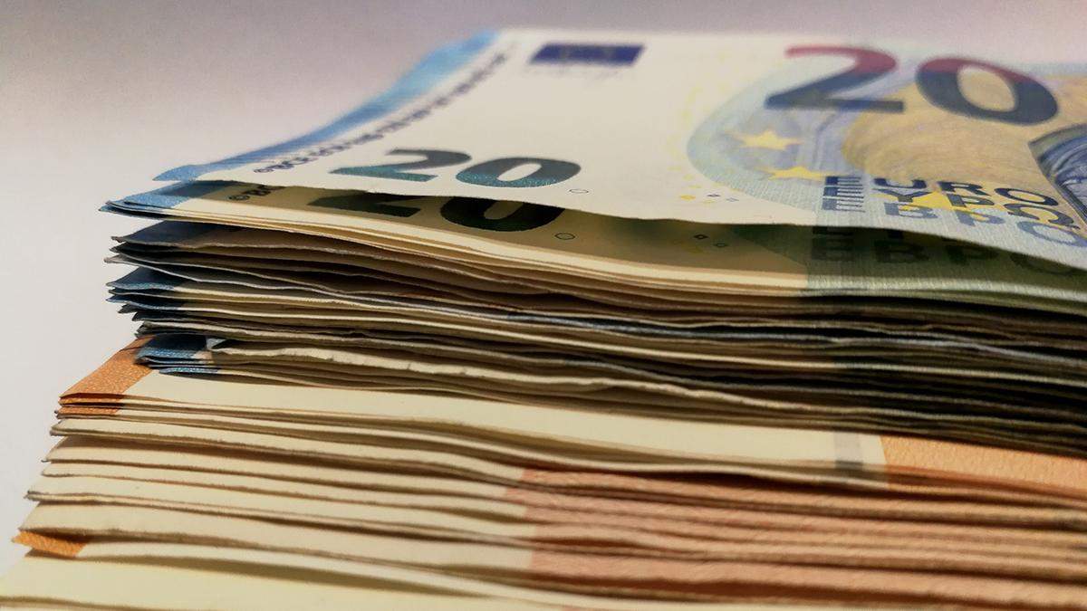 Наличный курс валют на 25.11.2019: курс доллара и евро Наличный курс валют на 25.11.2019: курс доллара и евро
