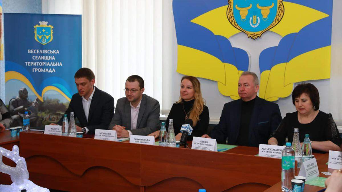 Очільниця Мінсоцполітики Соколовська повідомила, скільки виділили з бюджету на розвиток ОТГ Очільниця Мінсоцполітики Соколовська повідомила, скільки виділили з бюджету на розвиток ОТГ