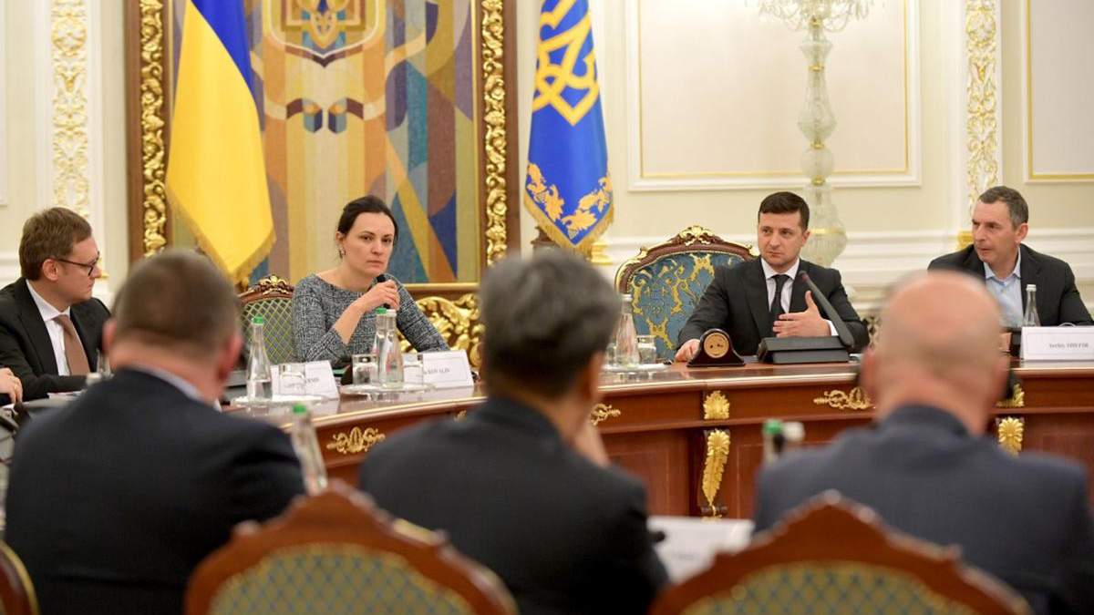 Зеленський зустрівся з представниками провідних бізнес-асоціацій країни Зеленський зустрівся з представниками провідних бізнес-асоціацій країни