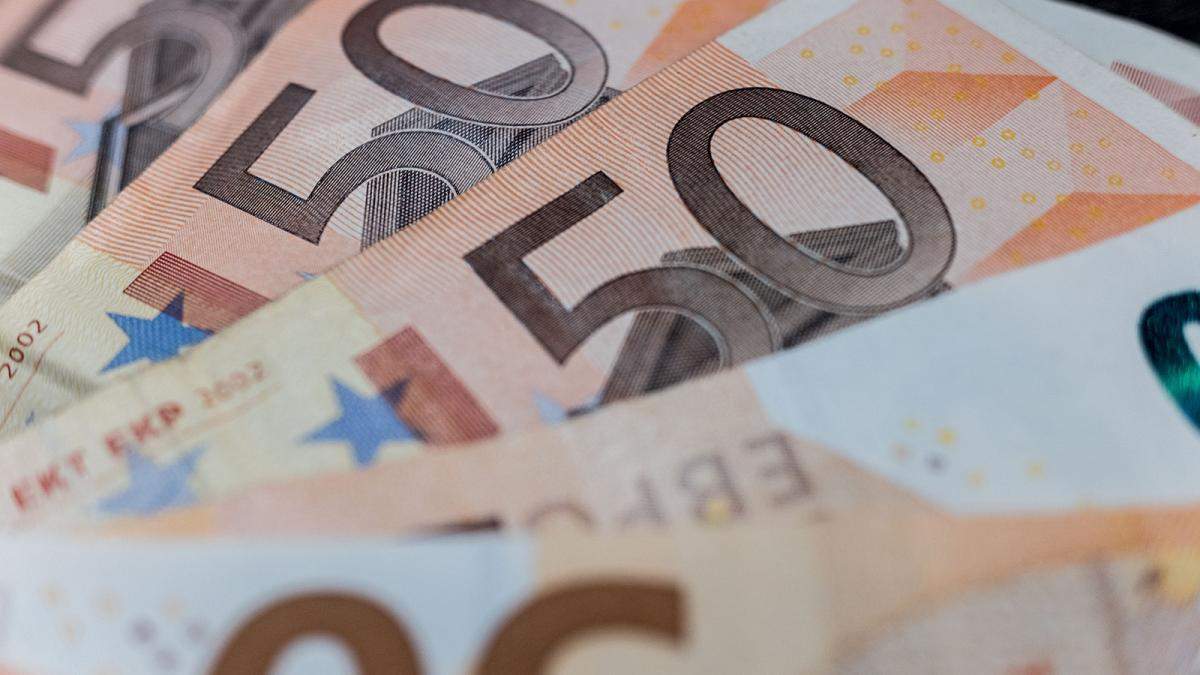 Готівковий курс валют 7 квітня 2020 – курс долару, євро Готівковий курс валют 7 квітня 2020 – курс долару, євро