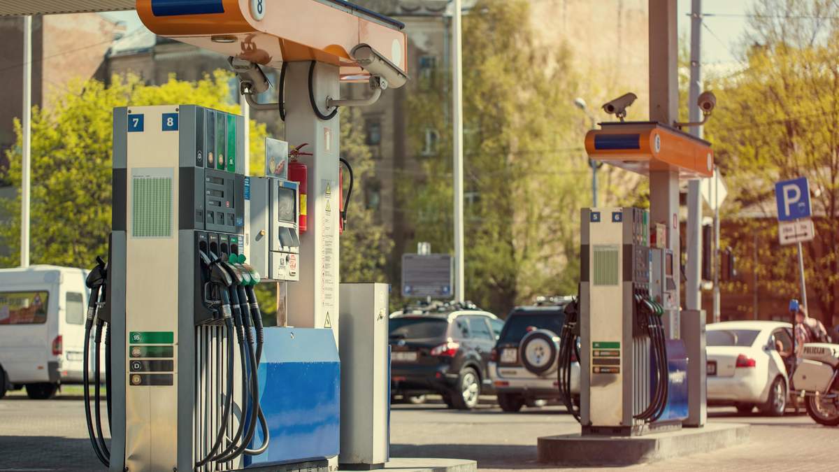 Цена на бензин и дизель в апреле 2020 в Украине падает - детали Цена на бензин и дизель в апреле 2020 в Украине падает - детали