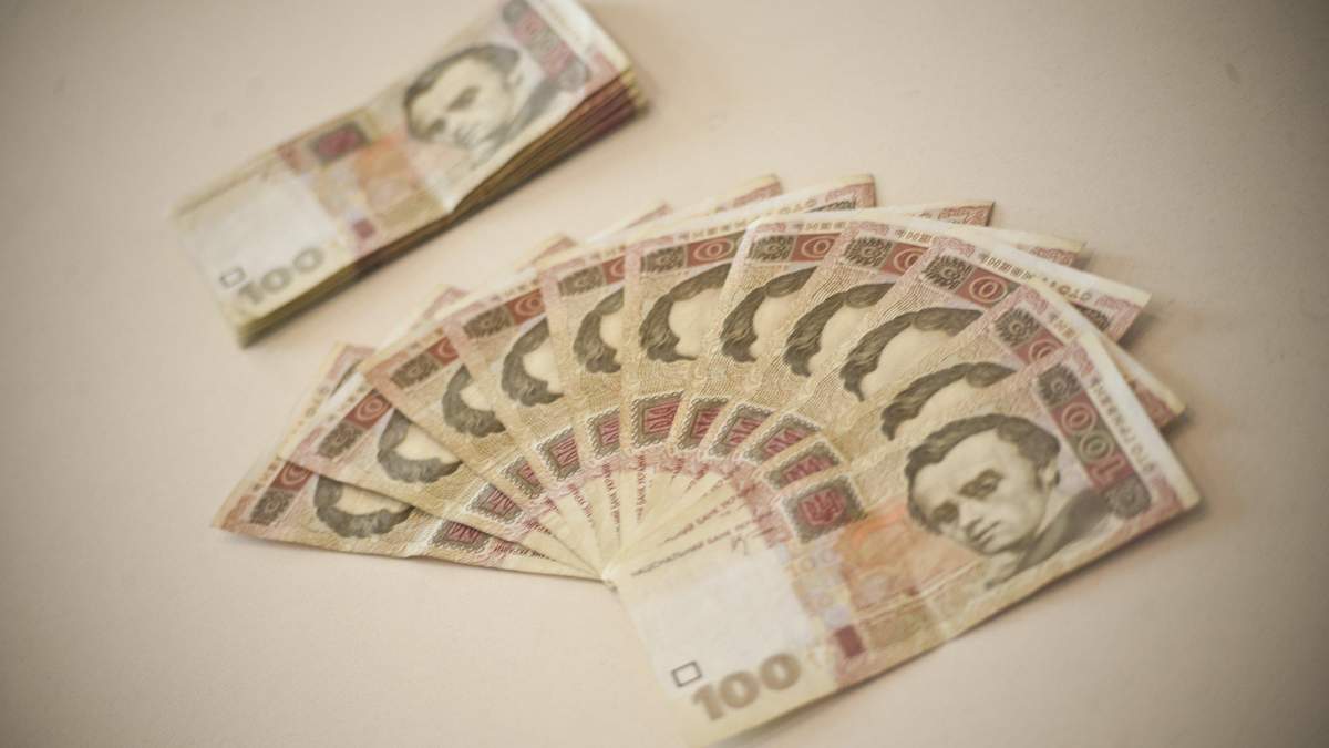 Середня зарплата в Україні у березні 2020: як змінилася Середня зарплата в Україні у березні 2020: як змінилася