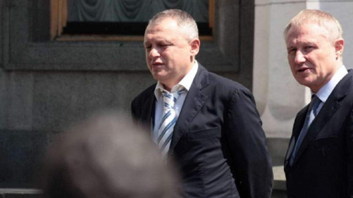 Пов'язані з Суркісами компанії хочуть відсудити в держави забезпечення позову на мільярди гривень Пов'язані з Суркісами компанії хочуть відсудити в держави забезпечення позову на мільярди гривень
