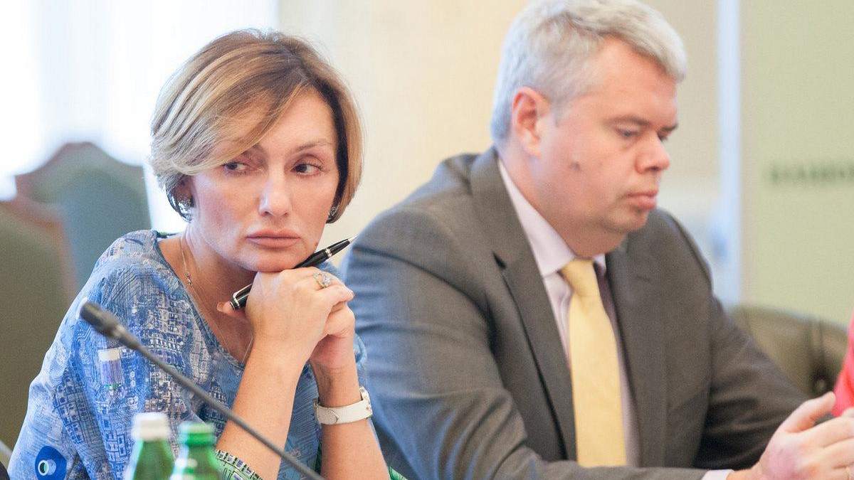 Выговор и недоверие Рожковой и Сологубу: почему такое решение принял Совет НБУ Выговор и недоверие Рожковой и Сологубу: почему такое решение принял Совет НБУ