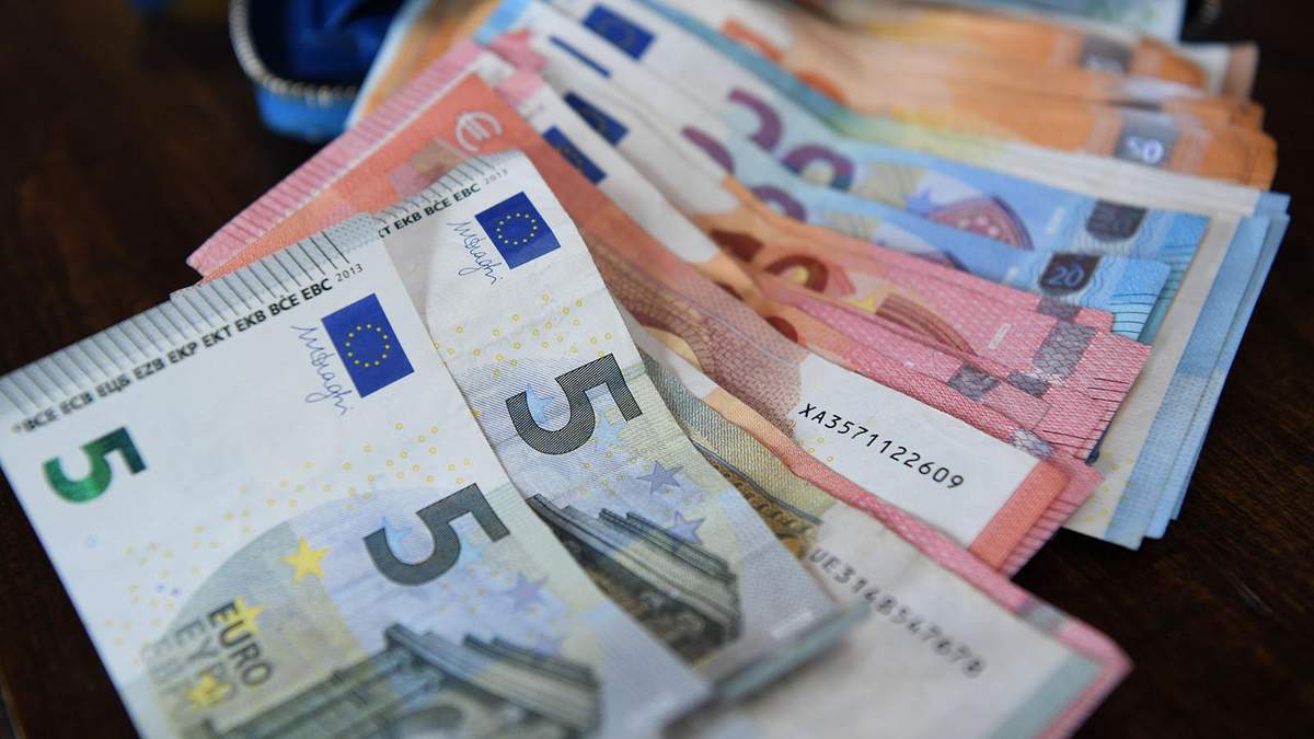 Наличный курс евро, доллара на 15 октября 2020 2020 – курс валют Наличный курс евро, доллара на 15 октября 2020 2020 – курс валют