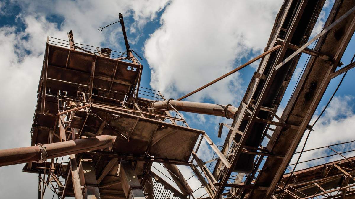 Падение промышленного производства в Украине ускорилось, – Госстат