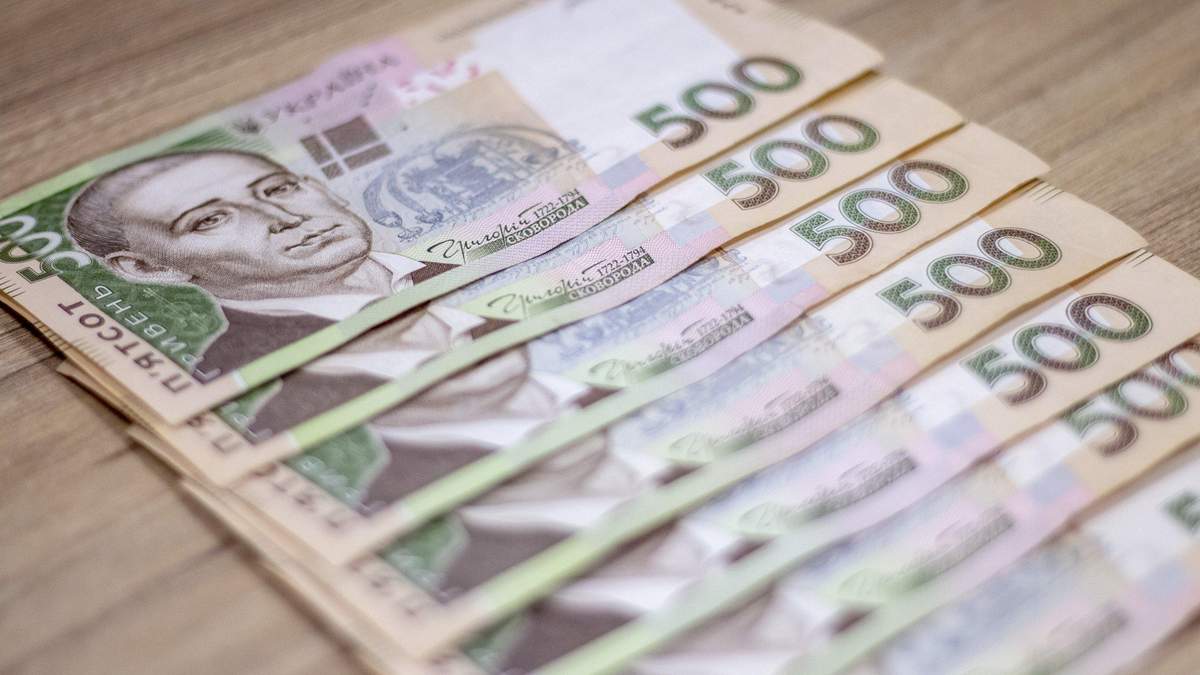 Скільки заробляють жінки та чоловіки в Україні: цифри Скільки заробляють жінки та чоловіки в Україні: цифри