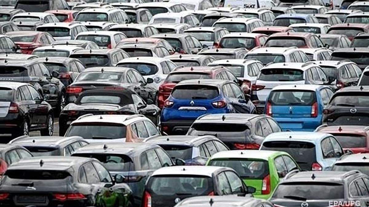Скільки і яких автомобілів українці придбали у 2020 році Скільки і яких автомобілів українці придбали у 2020 році