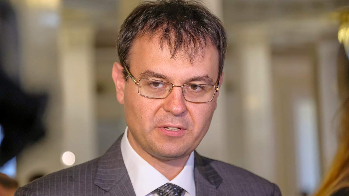 Зарплати в Україні як у Польщі через 10 років: Гетманцев не вірить Зарплати в Україні як у Польщі через 10 років: Гетманцев не вірить