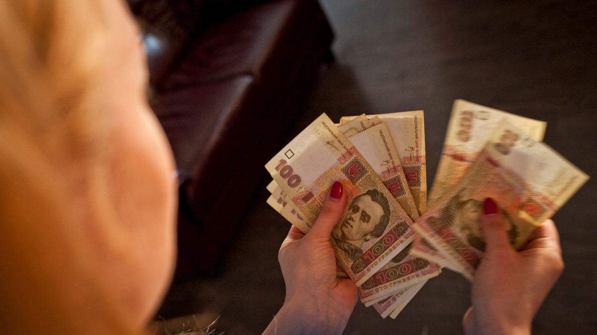 Выросли в 26 раз: как менялись зарплаты украинцов в течение 26 лет Выросли в 26 раз: как менялись зарплаты украинцов в течение 26 лет