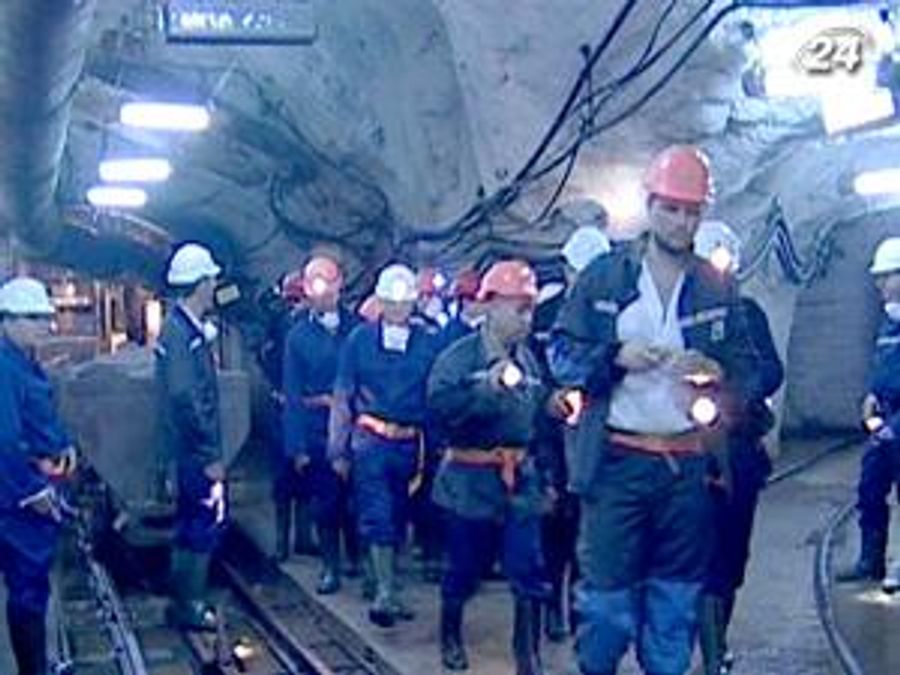 Украина и Россия создали "Завод по производству ядерного топлива" - 14 сентября 2011 - Телеканал новин 24 Украина и Россия создали "Завод по производству ядерного топлива" - 14 сентября 2011 - Телеканал новин 24