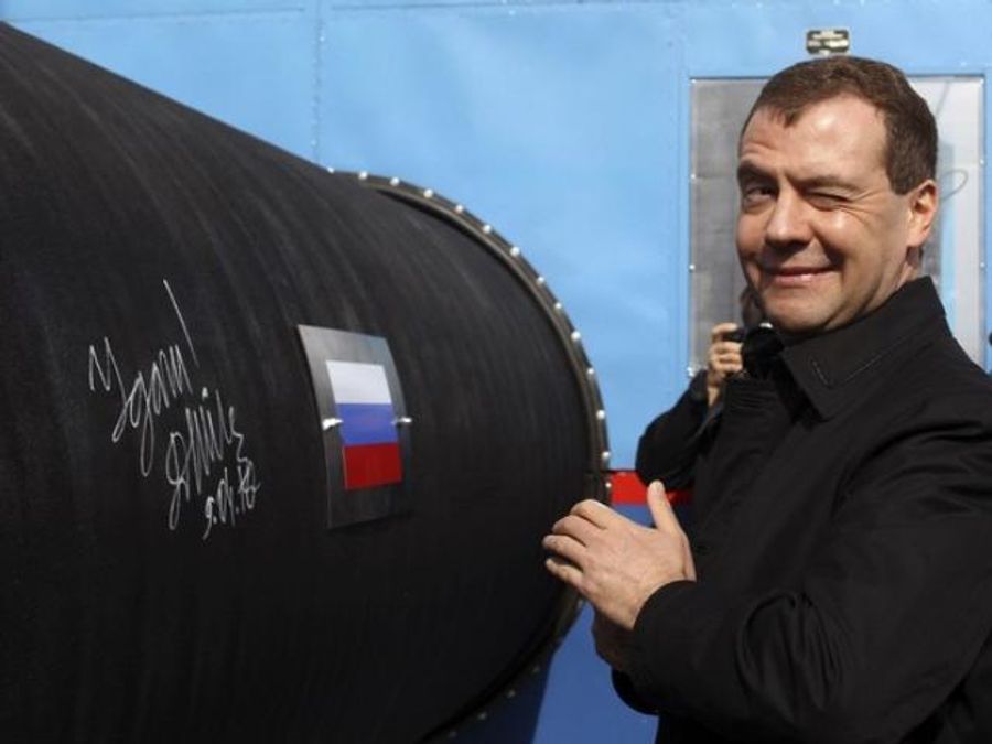 Россия запустила "Северный поток" в Европу Россия запустила "Северный поток" в Европу