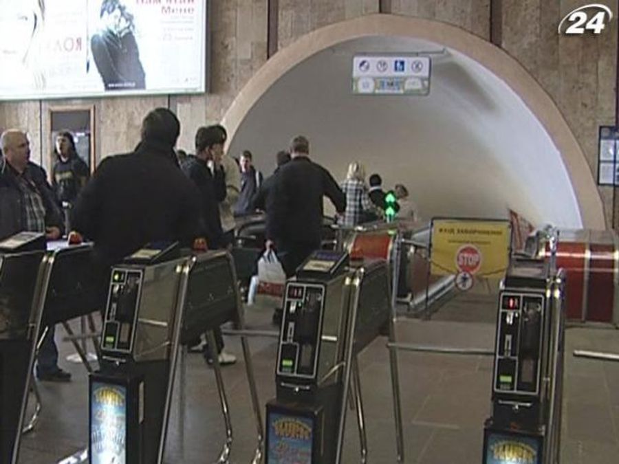 Поява Wi-Fi у київському метро відтермінували на рік
