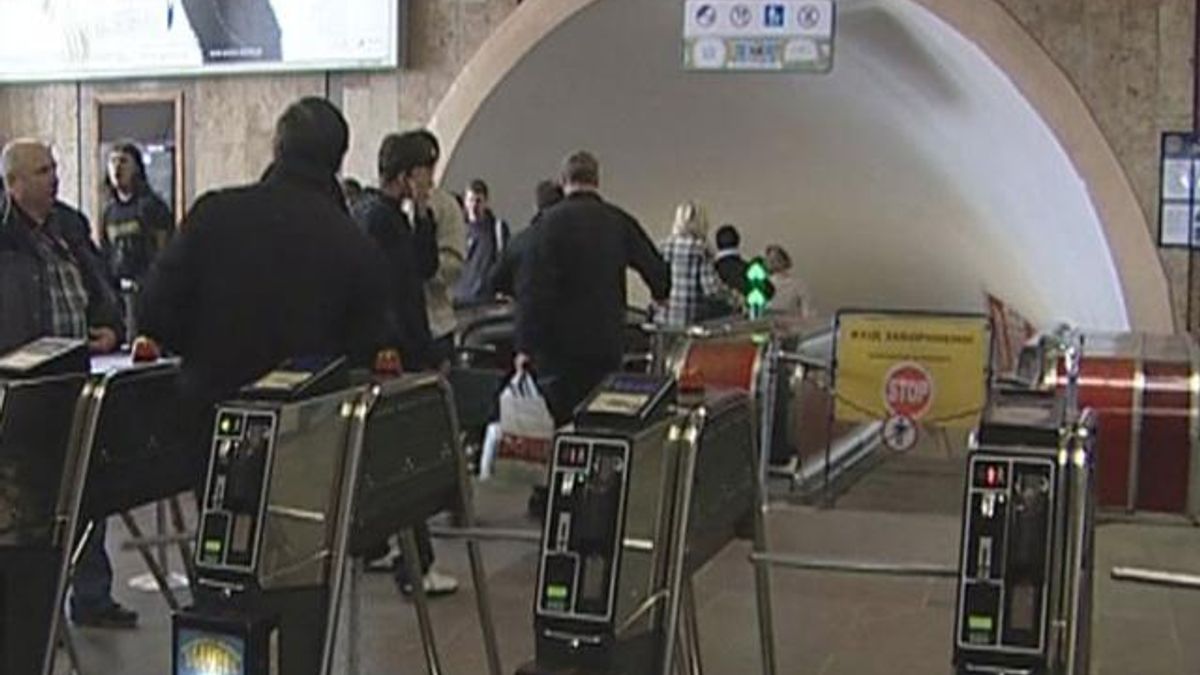 Поява Wi-Fi у київському метро відтермінували на рік Поява Wi-Fi у київському метро відтермінували на рік