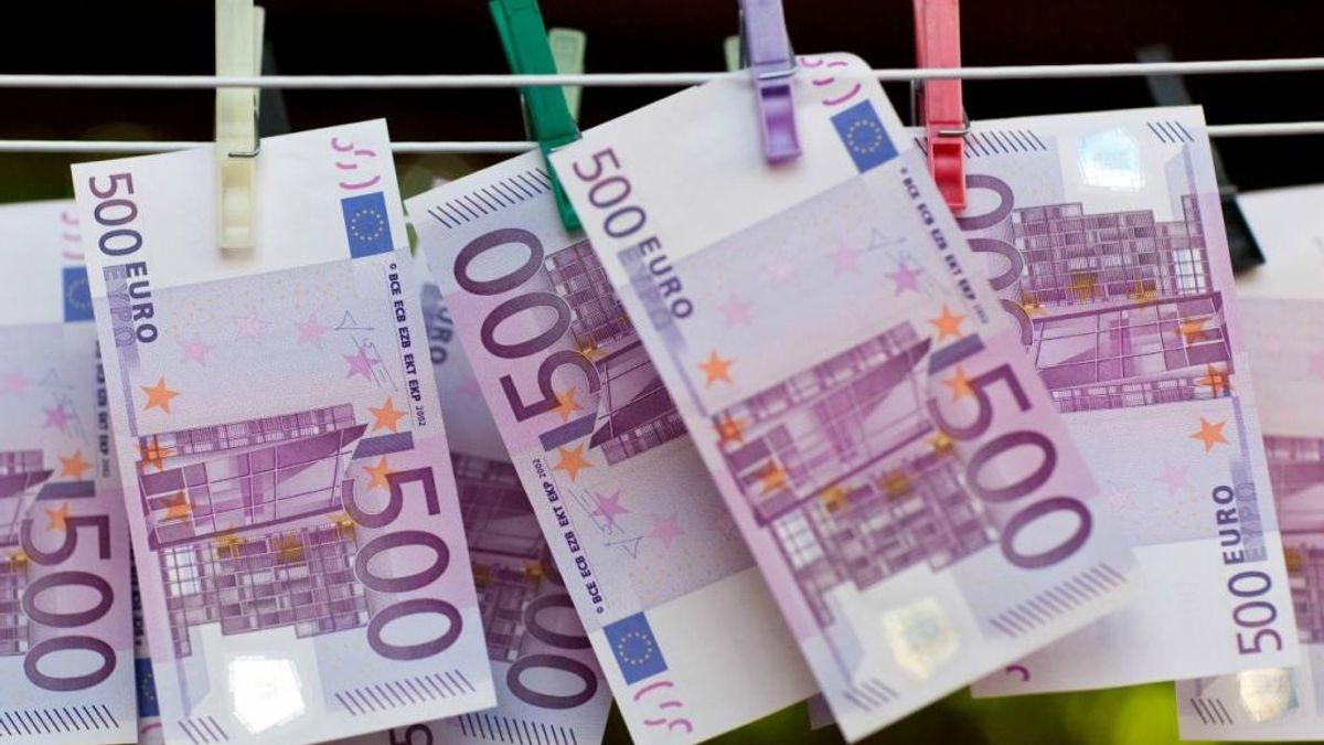 Курс валют на 2 ноября: евро резко набрал высоту