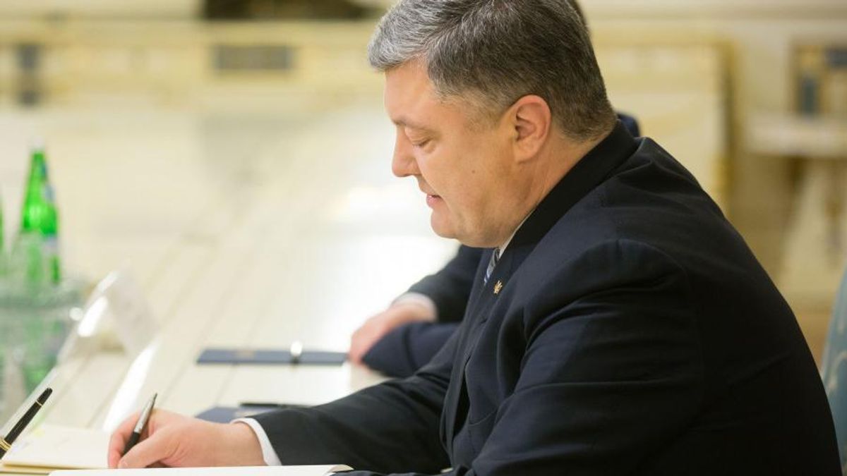 Порошенко підписав закон про нові податки для ФОПів