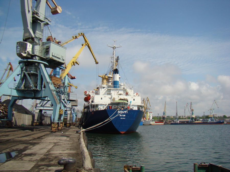 Конфликт в Азовском море: что происходит в портах Мариуполя и Бердянска Конфликт в Азовском море: что происходит в портах Мариуполя и Бердянска
