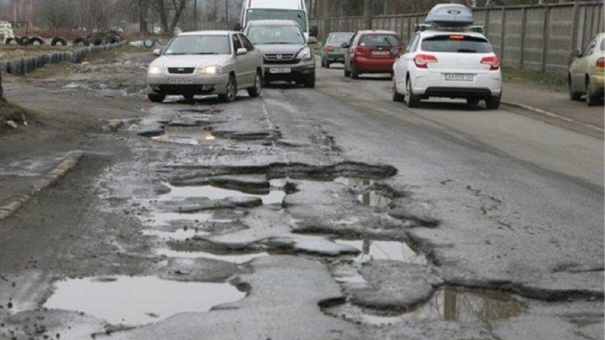 Скільки грошей і часу потрібно на ремонт усіх доріг України: версія Омеляна