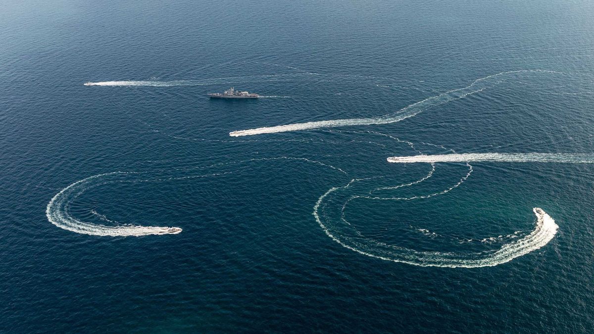 Росія відкрила морський фронт агресії проти України, – командувач ВМС Воронченко