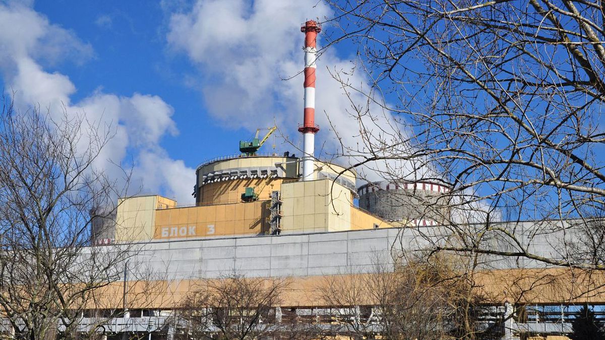 На Ровенской АЭС отключили один из энергоблоков