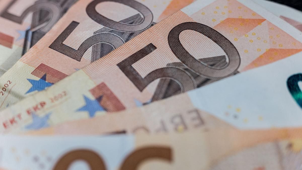 Готівковий курс валют 7 квітня 2020 – курс долару, євро Готівковий курс валют 7 квітня 2020 – курс долару, євро