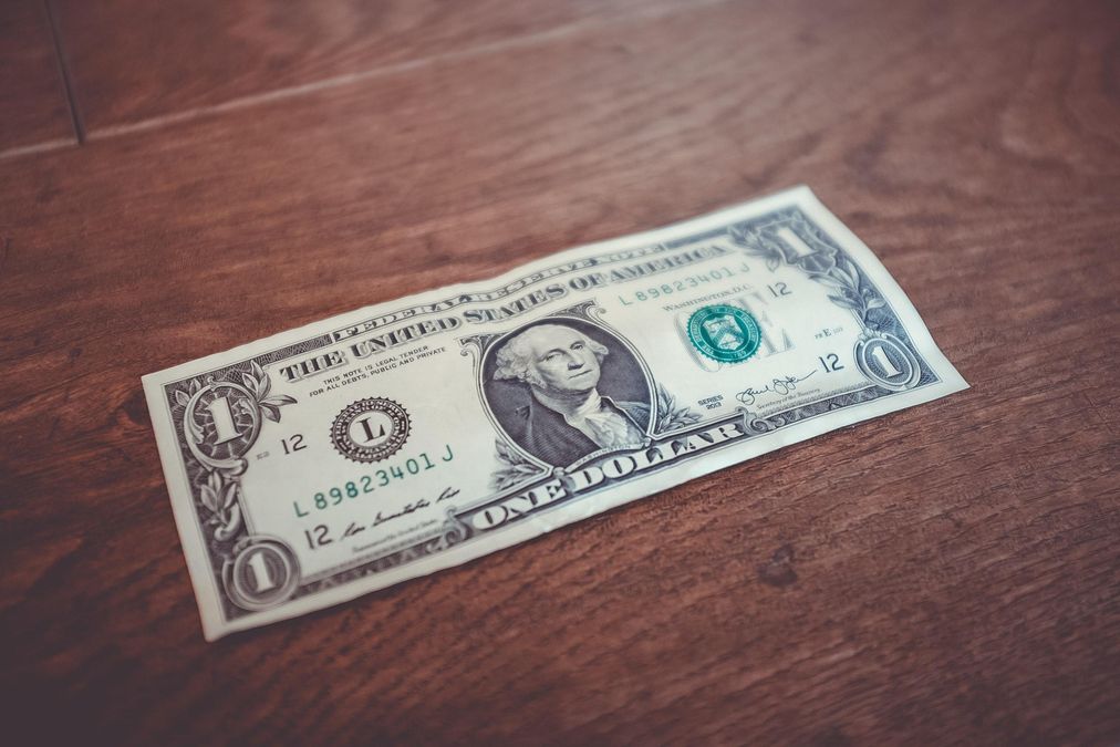 Экономика США упадет на 6,5%: отчет ФРС и реакции фондовых рынков Экономика США упадет на 6,5%: отчет ФРС и реакции фондовых рынков