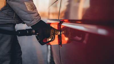 Бензин и ДТ продолжают дорожать: какая цена топлива на АЗС